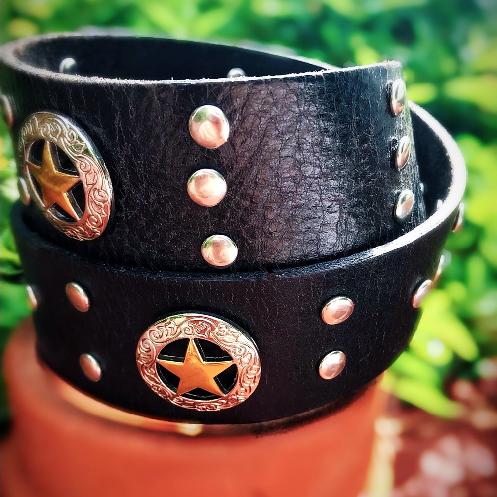 Black leather hand studded belt, Texas star, boho - Picture 6 of 7